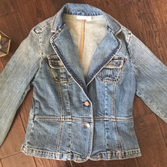 Apt 9 jean jacket slimming two button closure - Picture 3 of 6